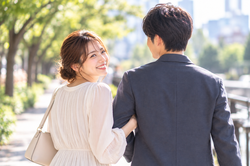 仮交際でお互いに時間と行動を使いながら関係を深めている男女