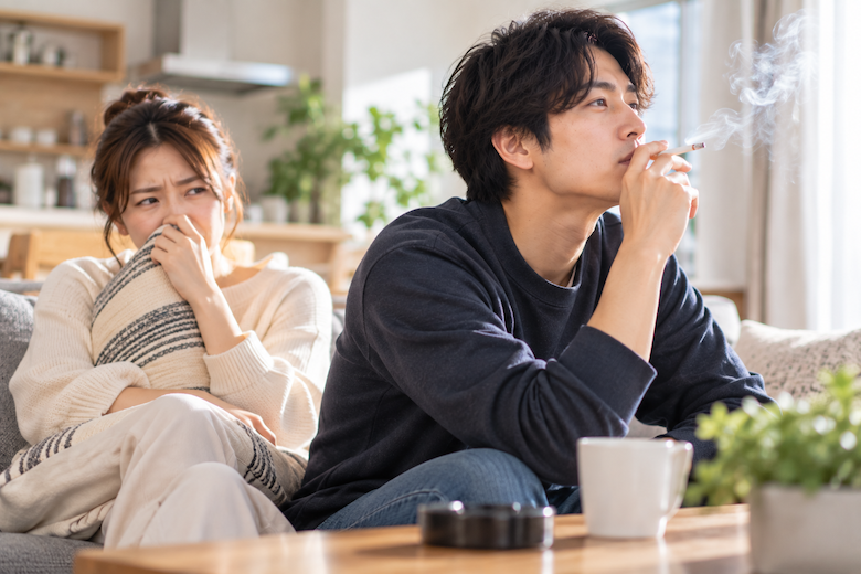 結婚生活で男性の喫煙やタバコの煙を気にする女性