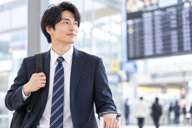 全国転勤のある仕事をしながら婚活する男性