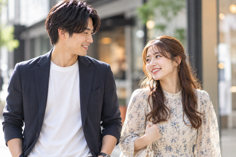 清潔感のある服装や髪型で女性から好印象を持たれる婚活男性